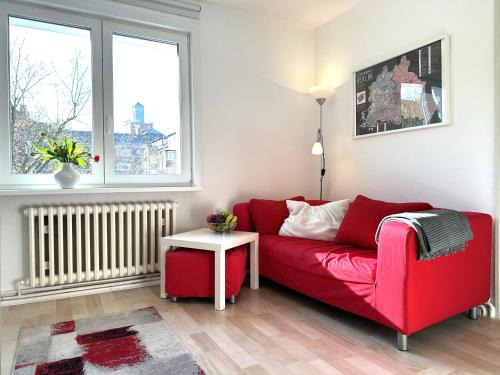 Tempelhof Apartment | "IDEAL42" - Berlin für Zwei - citynah, verkehrsgünstig, Supermarkt, flexibler Check-In