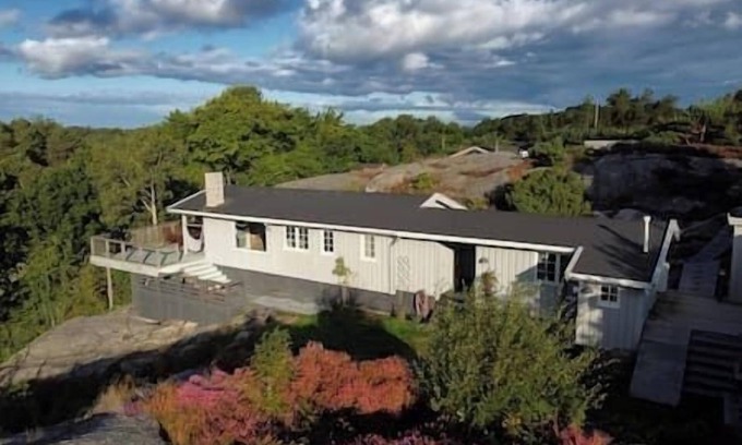 Lillesand House | Idyllic Cabin in Lillesand/fantastic ocean view