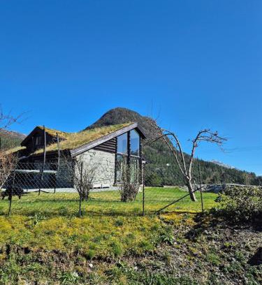 Forde House | Idyllic house with views - close to nature