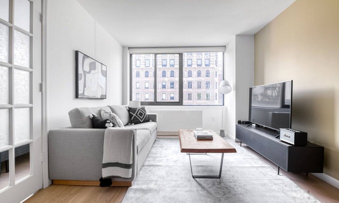 Union Square Apartment | Idyllic Union Square 1BR, Doorman, Gym + Garden by Blueground