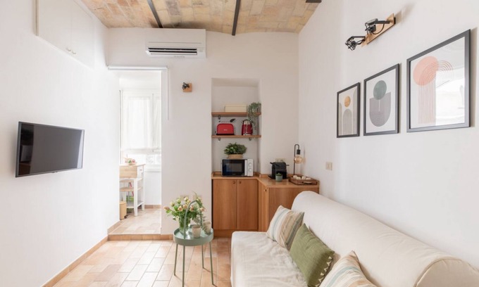 Rione XIV Borgo Apartment | iFlat | Quiet apt a few steps from the Vatican