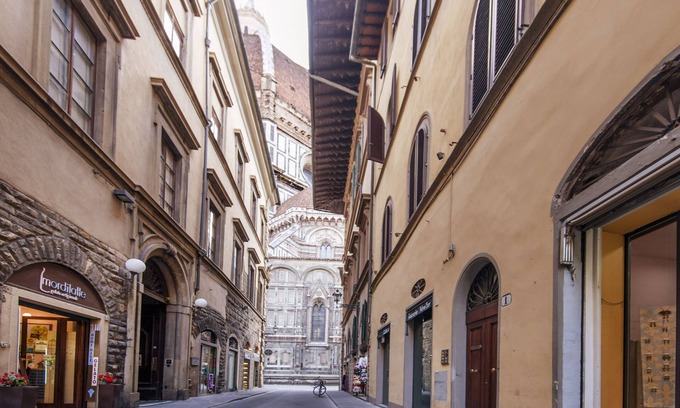 Duomo Apartment | Il Battistero Apt - Luxury Apartments at 20 steps from Duomo; Elevator equipped.