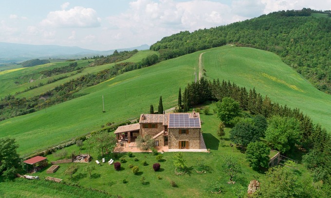 Acquapendente House | Il Casale con tre viste, a 360° panoramic view overlooking rural landscape