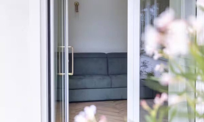 Monticello Brianza Apartment | 'Il Cubo di Aligi' in the green countryside of Brianza