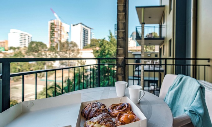 Kangaroo Point Hotel | Il Mondo Boutique Hotel