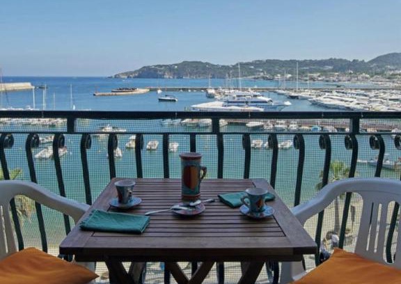 Forio Apartment | Il Torrione sul mare M2