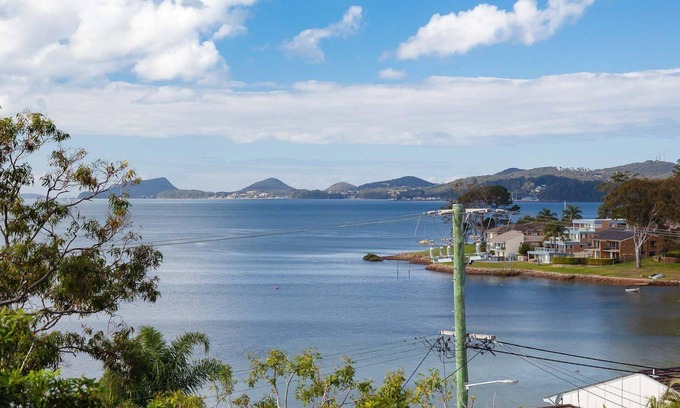 Soldiers Point House | Iluka, 46 Soldiers Point Rd - Stunning Air Conditioned house with WIFI & Water Views