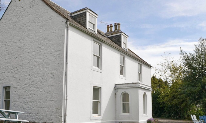 Newbridge Cottage | In a rural setting, abundant in wildlife.