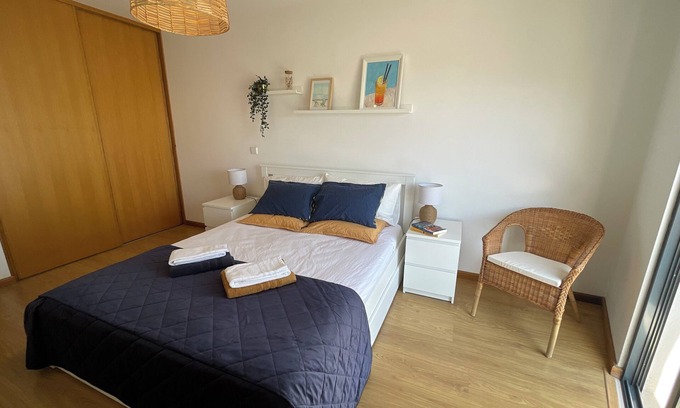 Olhao Apartment | In the centre of Olhão, Parking, Pool, BBQ, A/C, 3 min walk from the Pier