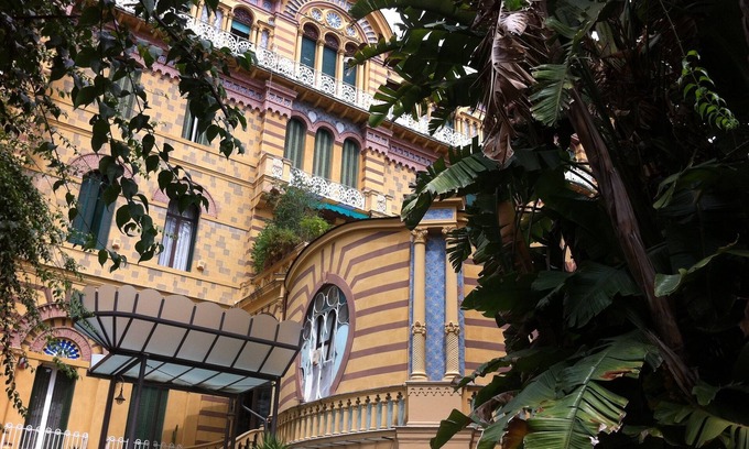 Vomero Apartment | In the drawing room of Naples