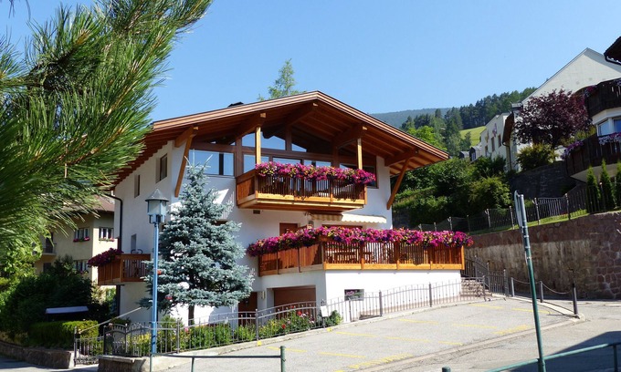 Ortisei Apartment | In the hearth of the Dolomites, 100 m from the first ski slopes, clime house