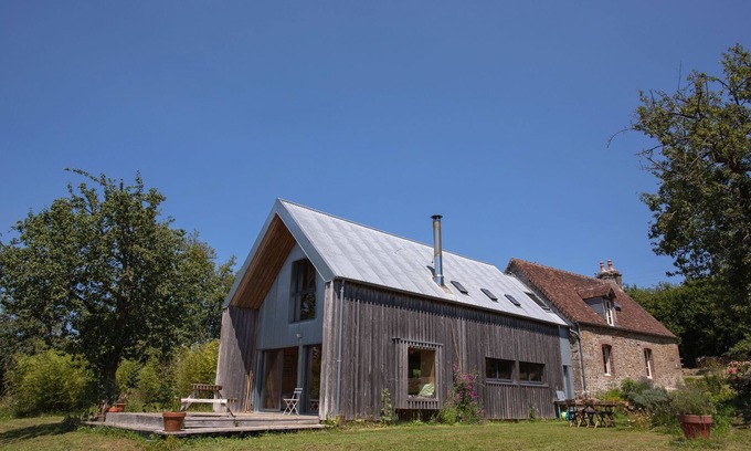 Cramenil House | In the Normandy countryside, charming wooden architect's house.