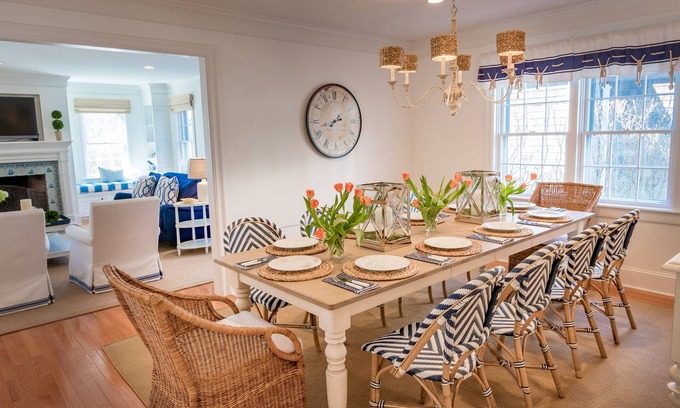 Nantucket Town House | In town/5 Bd/5 Bth/3 Fam Rms/screen porch/possible car ferry for summer wks