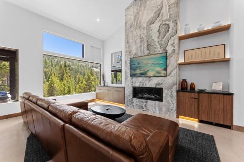 River Run Villa | Inas Way Townhomes Unit B by Summit County Mountain Retreats