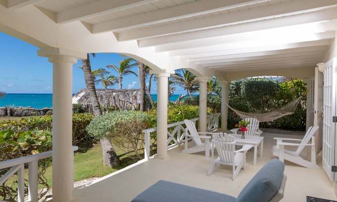 Silver Sands Apartment | Inchcape Seaside Villas right on Silver Sands Beach - House Sunset downstairs