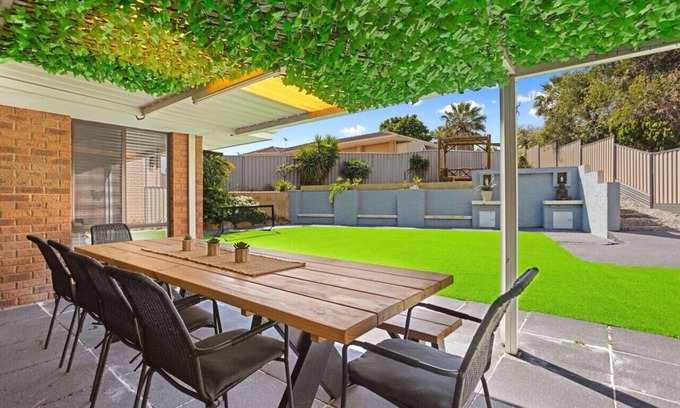 Beldon Apartment | Incredible family home in the heart of Beldon!