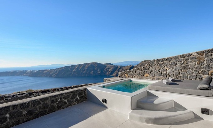 Imerovigli Villa | Incredible Santorini Suite | Elysia Suite | Breathtaking Sea Views | Private.
