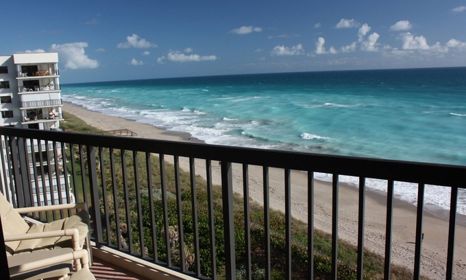 Hutchinson Island South Condo | Incredible Unobstructed Ocean views from beachfront condo