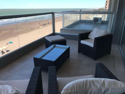 Monte Hermoso Apartment | Increible departamento con vista panoramica en primera linea del mar