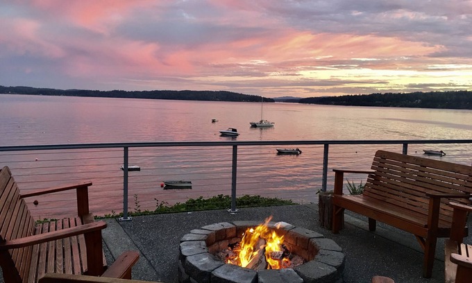 Indianola House | Indianola Beach House - A Puget Sound WATERFRONT Home!