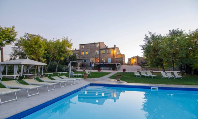 Fratticciola Villa | Indipendent Residence for 24 guests composed of 7 apartaments. Pool