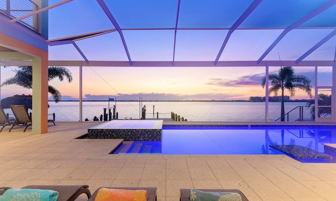 Yacht Club Villa | Intervillas Florida - Villa Hemingway by the Sea