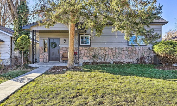 Edgewater House | Inviting Edgewater Home: Walk to Sloan's Lake