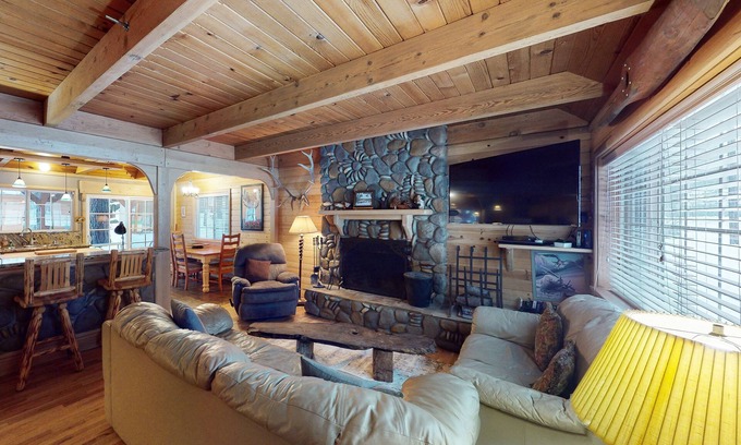 Bijou Park Acres House | Inviting home with pool table - near Heavenly & beaches