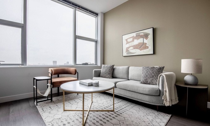 The Loop Apartment | Inviting South Loop 1BR w/Rooftop, Gym & Pool, nr Train, by Blueground