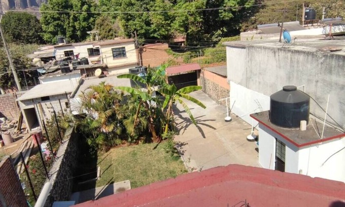 Tepoztlan Bed & Breakfast | IOW4 NA AguaSol 4B CasaYogaLounge