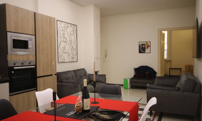 Testaccio Apartment | Irene's Home The Retreat is a modern and refined vacation home in Testaccio