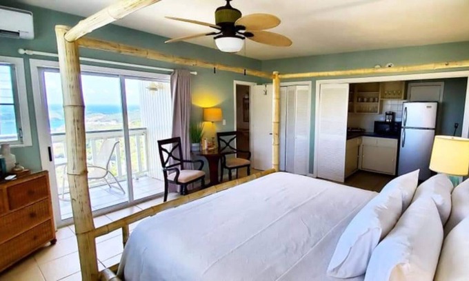 Estate Contant House | Island View Guest House # 14