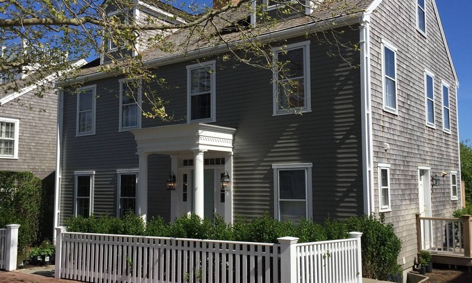 Nantucket Town House | Island’s best “walk everywhere” location. ❤️ 2025 dates still available!