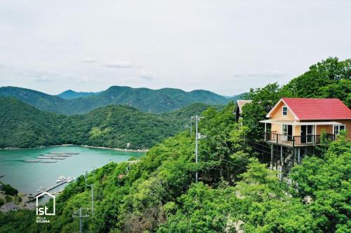 Hinasecho Hinase Villa | ist villa 03 Seaside Cabin Sleeps 5