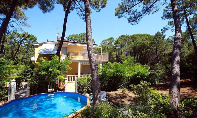 Marina di Castagneto Carducci House | Fantastic Villa with private pools 90 meters from the beach