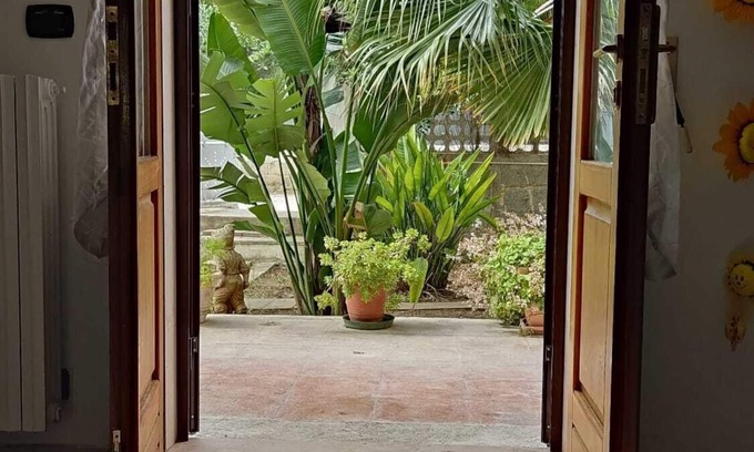 Lido Silvana Villa | Maison Lido Silvana- spacious villa with large garden, minutes from the sea