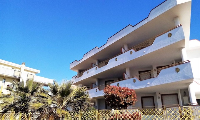 Villa Rosa Apartment | Coastal Comfort Stay