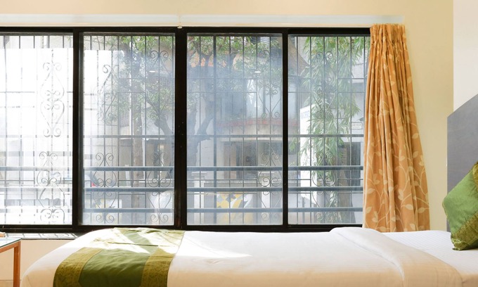 Shivajinagar Hotel | Itsy Hotels Hill View Ex