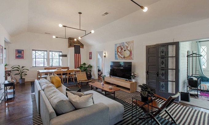Hanover Place Apartment | IVY HOUSE | Westport | 3rd Floor