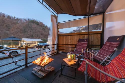 Namsan Other | Jade Byeolbit Caravan