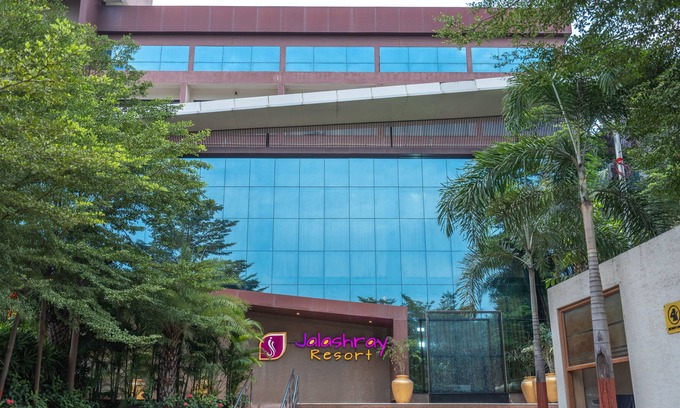 Nadiad Hotel | Jalashray Resort