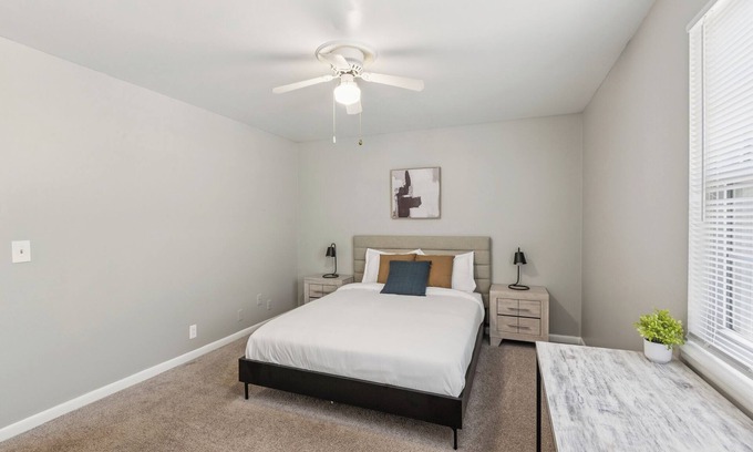 Nashville Apartment | Jamestown B4 I Comfy 2 Bed 1 Bath