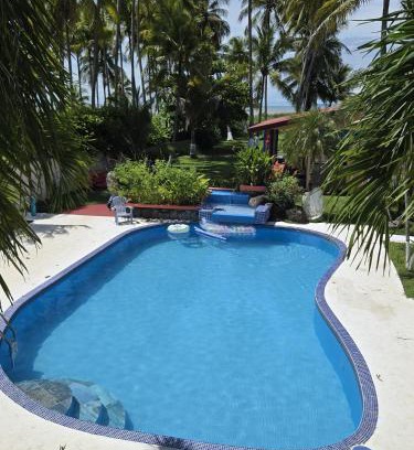 Barranca Hotel | Jane's Beach Resort