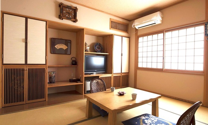 Yufuin Onsen Hotel | JapaneseWestern style room with openair bath/Yufu Ōita