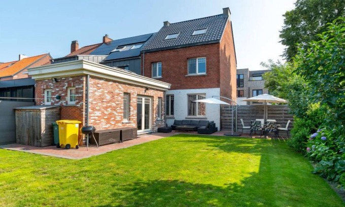 Mol House | Jasmine by Interhome