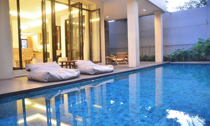 Bandung Villa | Jasmine Cozy Villa 3 BR Heated Pool and Billiard