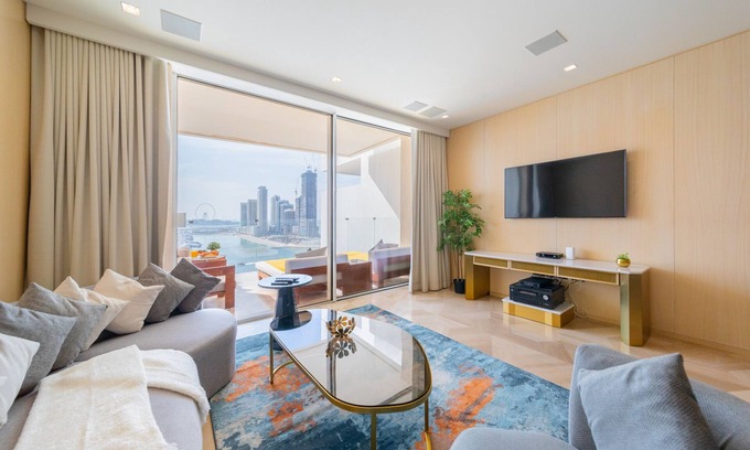 Palm Jumeirah Apartment | Jaw dropping 2BR Apt with Sea View at FIVE Palm