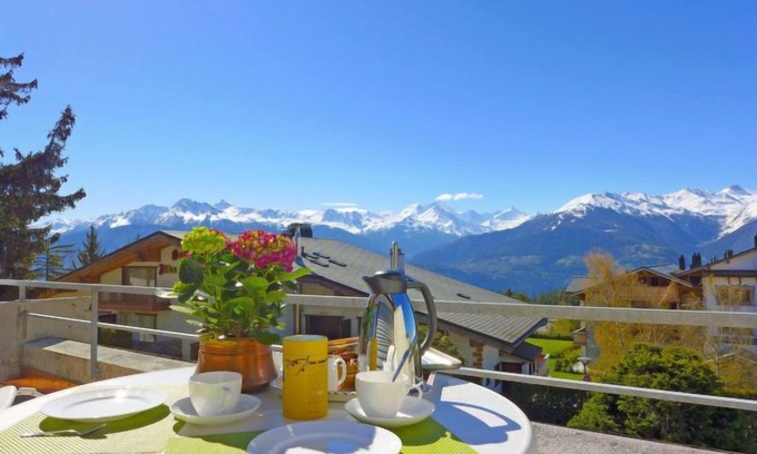 Montana Apartment | Jeanne D'Arc Apt. E-38 by Interhome