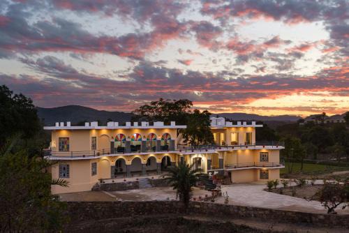 Phalsiya Hotel | JHADOL BAGH - A Riverside Retreat