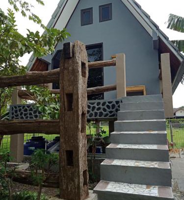 Sewon House | JOGLOPARI GuestHouse room 2 bukan untuk pasangan non pasutri